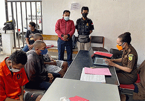 Berkas P21, Dua Pencuri HP di Hamadi, Papua Diserahkan ke JPU