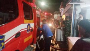 Api Melalap Rumah Milik Pria Sebatang Kara di Kedung Rukem, Surabaya