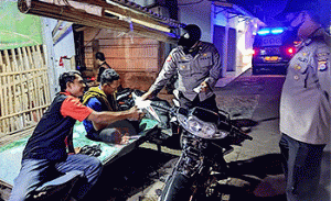 Antisipasi Tindak Kejahatan Polsek Carenang Gelar Patroli Malam