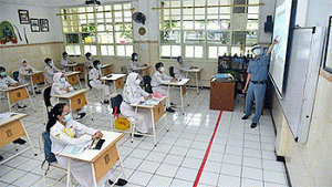 Seragam Sekolah Gratis untuk Siswa Didik Kategori MBR di Surabaya