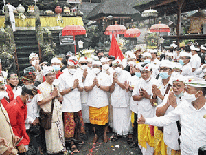 Upacara Mejaya-Jaya PHDI, Bupati Giri Prasta Sampaikan Sejumlah Pesan