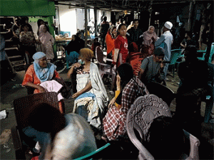 Diduga Akibat Cuaca Buruk, KM Entebe Express Tedampar di Perairan Mamuju Tengah