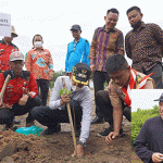 Tumbuhkan Peduli Lingkungan, Pemkab Tubaba Ajak Kwarcab Pramuka Tanam Pohon