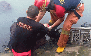 Jenazah Bayi Laki-laki Ditemukan di Tepi Sungai Asemrowo, Surabaya