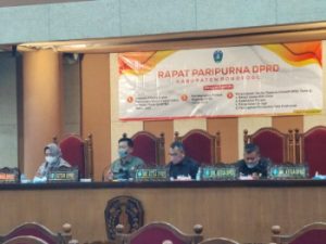 Wabup Ponorogo Lisdyarita Hadiri Rapat Paripurna DPRD