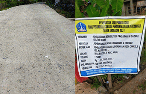 Diduga Gunakan Bahan Kualitas Rendah, Proyek Jalan di Desa Cakkela, Bone Disorot Warga