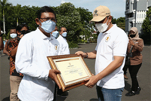 Bisa Urus di RT, Warga Surabaya Dimudahkan Urus Empat Layanan Adminduk Ini