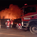 Api Melalap Gudang Minyak di Desa Sigam, Kabupaten Muara Enim