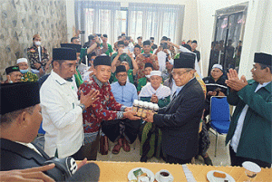 Muktamar NU ke-34, PWNU Riau Berikan Satu Ton Madu Hasil Ternak Kaum Nahdliyin