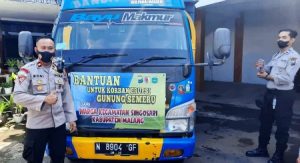 Polsek Singosari dan Warga Salurkan Bantuan ke Pengungsi Erupsi Semeru, Lumajang