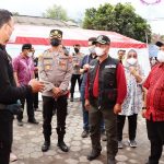 Kapolres bersama Ketua DPRD Kabupaten Malang Tinjau Posko Pengungsian