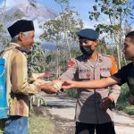 Dapur Lapangan Brimobda Jatim Dukung Kebutuhan Logistik Warga Terdampak Erupsi Semeru