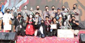 Tim Unesa Raih Juara I Lomba Orasi Unjuk Rasa Piala Kapolri 2021