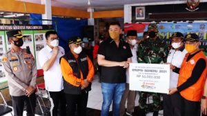 Forkopimda Kabupaten Malang Salurkan Bantuan Sosial Terdampak Erupsi Semeru di Pronojiwo