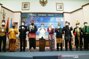 Anugerah Kebudayaan PWI Diterima 10 Bupati dan Walikota