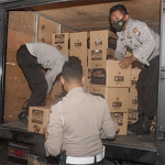 Kapolres Malang Pimpin Penyaluran Bantuan Pengungsi Erupsi Semeru, Lumajang