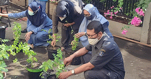 SMPN 8 Surabaya Raih Adiwiyata Mandiri 2021