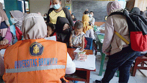 Tim Trauma Healing FKUB-RSSA-IDAI Pantau Kondisi Pengungsi Semeru