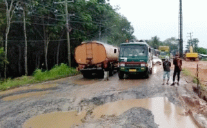 Jalan Lintas Negara di Kabupaten Muba Rusak Parah, Hingga Kini Belum Ditangani