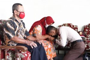 Lolos Akpol, Anak Penjual Tahu Keliling asal Jombang