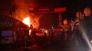 Kebakaran Pasar Bululawang, Malang, Kapolsek Turun Amankan Proses Pemadaman