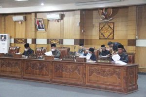 Rapat Usulan Pemberhentian Wakil Bupati karena Meninggal Dihadiri Plh Bupati OKU