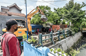 Antisipasi Banjir, Pemkot Lakukan Ini di Sungai Srikana, Gubeng, Surabaya
