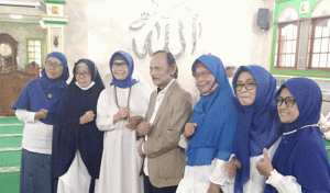 Jamaah Pengajian Masjid Jami’ Baiturrahman Bersama Aspirasi Emak-emak Menyerukan Aksi Solidaritas Untuk Umat Islam India