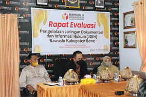 Bawaslu Bone Gelar Rapat Evaluasi Terkait Pengelolaan JDIH