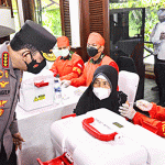 Kapolri Minta Vaksinasi Booster untuk Lansia Dimaksimalkan