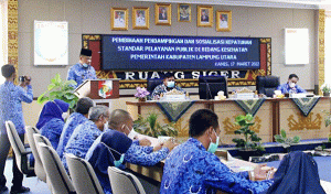 Mewakili Bupati Lampung Utara, Asisten III Bidang Administrasi Hadiri Acara Standar Pelayanan Publik