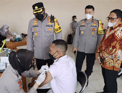 Kapolres Sukabumi Kota Tinjau Pelaksanaan Vaksinasi Presisi di IMN