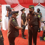 Kajati Sulbar Lantik Kajari Mamasa Dibawah Tenda Darurat Bencana