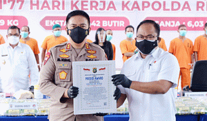 DR Edi Hasibuan : Luar Biasa 77 Hari Kerja Kapolda Ungkap Banyak Kasus, Penghargaan ini Bentuk Apresiasi Masyarakat