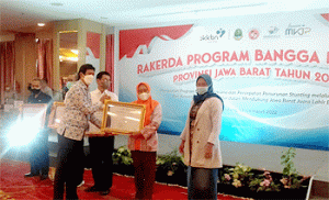 Pemkot Sukabumi Raih Dua Penghargaan dari BKKBN Jawa Barat