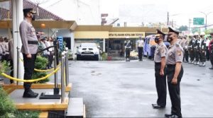 Dua Personel Polres Sukabumi Kota Ikuti Upacara Korps Raport Kenaikan Pangkat Pengabdian