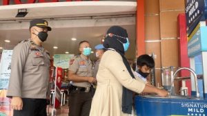 Pantau Penerapan PPKM Level 4, Polres Sukabumi Kota Patroli Pusat Keramaian