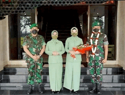 Prajurit Korem 071/Wijayakusuma Sambut Danrem Baru
