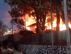 Kapolda Sulbar Tinjau Lokasi Kebakaran di Polres Mamasa