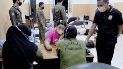 Satpol PP Probolinggo Amankan 17 Pelanggar dalam Operasi Pekat