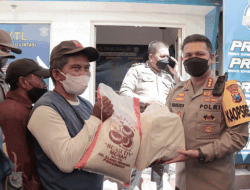 Polresta Malang Kota Salurkan Paket Sembako ke Sejumlah Elemen Masyarakat