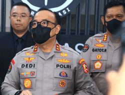 Kapolri Gunakan Heli, Pantau One Way Tol Jakarta-Cikampek KM 72