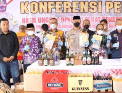 Ratusan Botol Miras Berhasil Disita Polres Situbondo