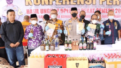 Ratusan Botol Miras Berhasil Disita Polres Situbondo