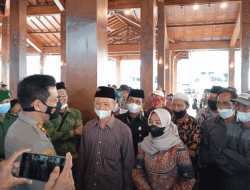 Kapolres Brebes bersama Panitia Pilkades Lakukan Safari Ramadhan