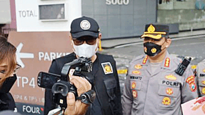 Pastikan Kebakaran di Tunjungan Plaza 5 Tim Labfor Polda Jatim Olah TKP