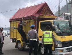 Antisipasi Penyebaran PMK, Personel Gabungan Cek Mobilitas Hewan Ternak di Perbatasan Jatim-Jateng