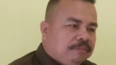 Tiang Telkom Berdiri di Bahu Jalan, Anggota DPRD Tubaba Angkat Bicara