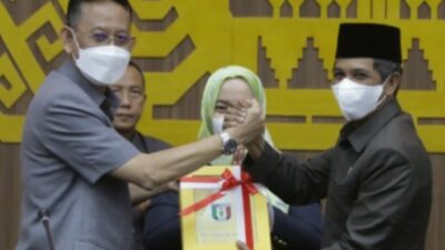Pj Bupati Pringsewu Sampaikan Pertanggungjawaban APBD 2021