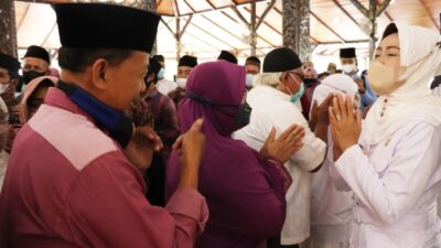 Sebanyak 476 Calhaj Diminta Bupati Brebes Jaga Kesehatan dan Kekompakan